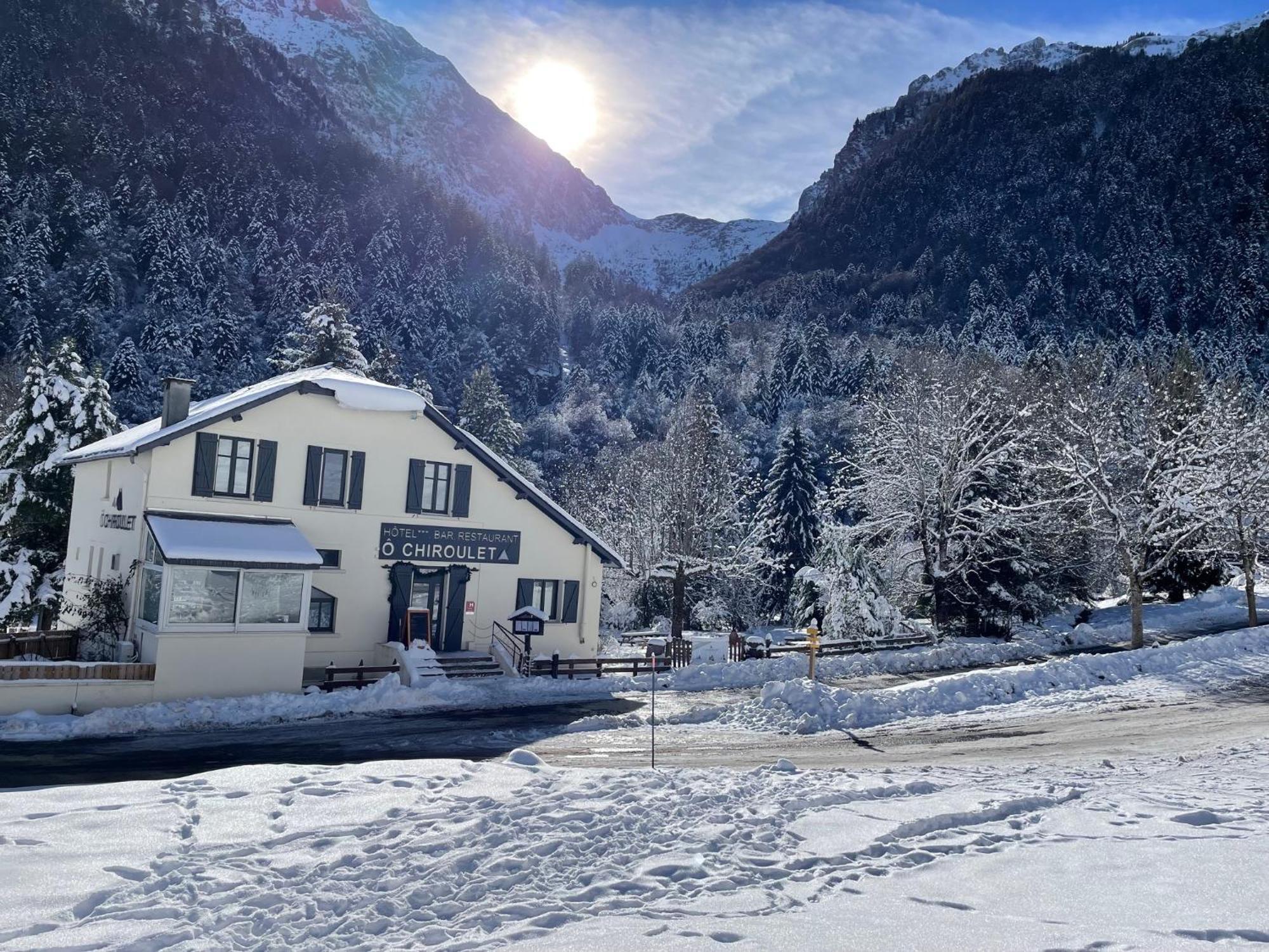 Hotel O Chiroulet Bagneres-de-Bigorre Bagian luar foto