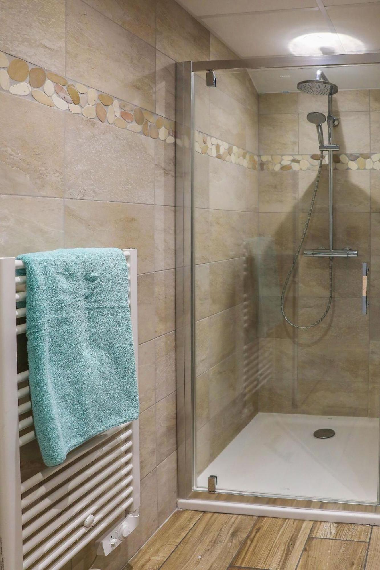 Hotel O Chiroulet Bagneres-de-Bigorre Ruang foto