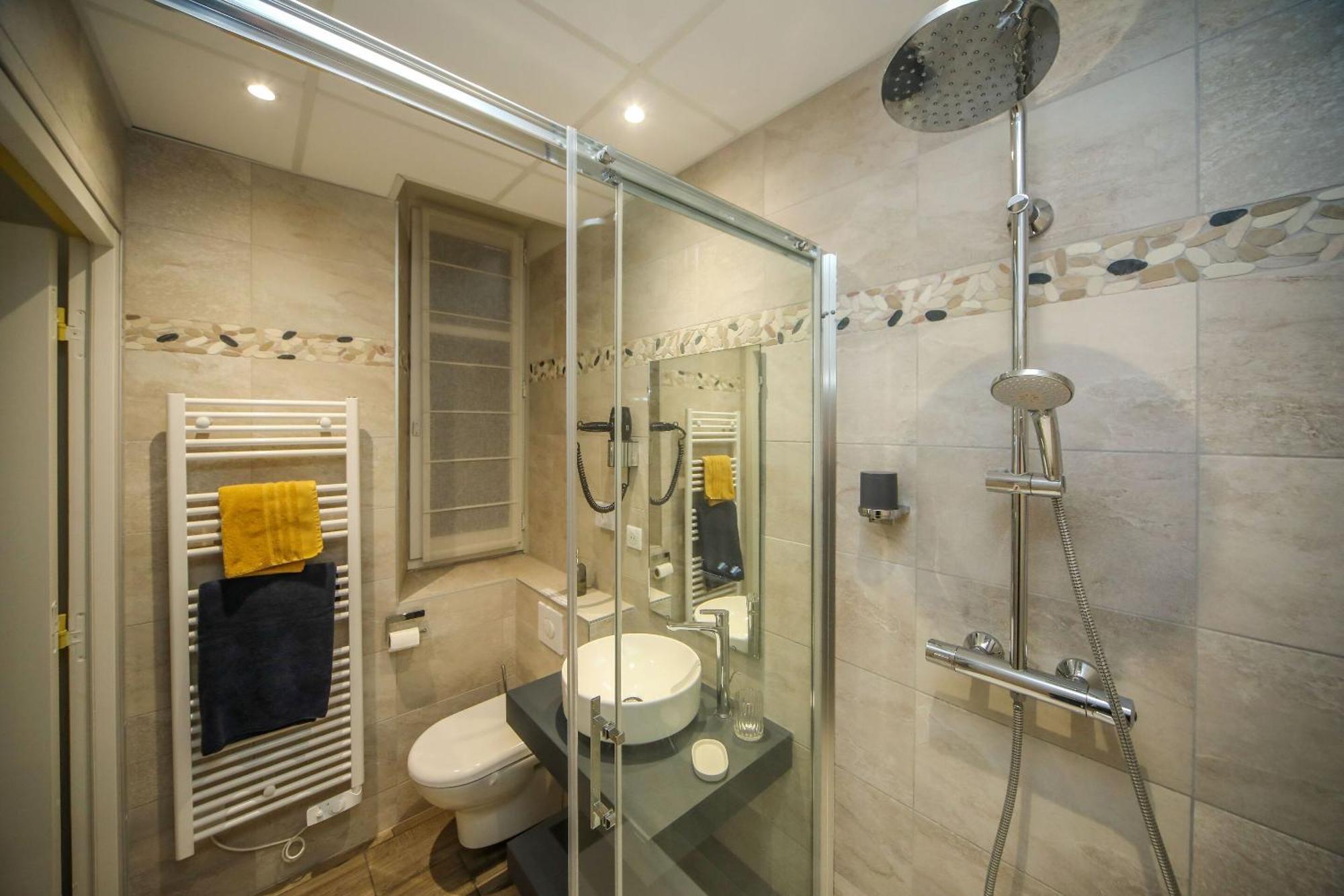 Hotel O Chiroulet Bagneres-de-Bigorre Ruang foto